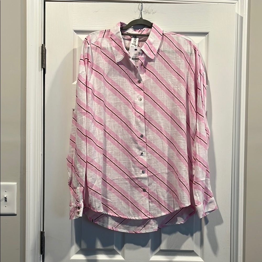 BODY BEACH SHIRT Pink and White Diagonal Stripe Casual‎ Shirt. Size M